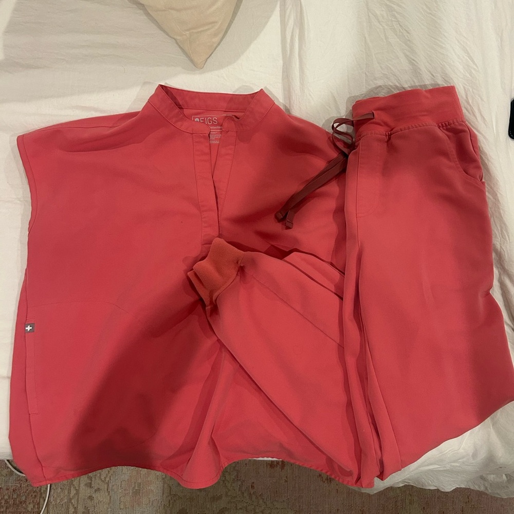 Figs Vibrant Coral Pink Scrub Set